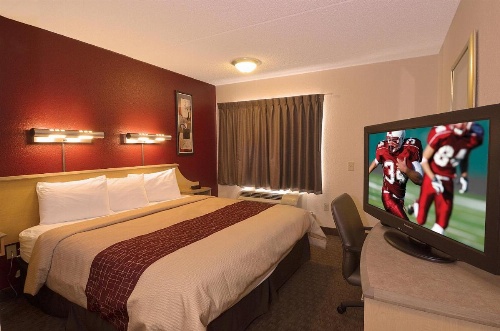 Red Roof Inn San Antonio - Airport image 12