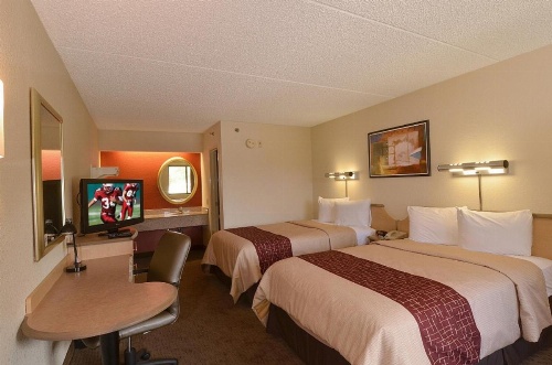 Red Roof Inn San Antonio - Airport image 14