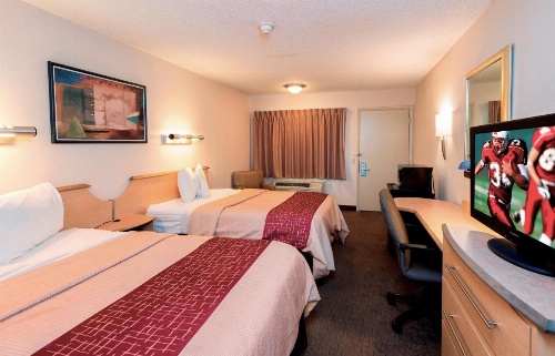 Red Roof Inn San Antonio - Airport image 15