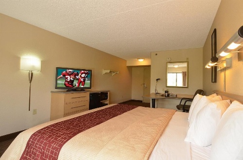 Red Roof Inn San Antonio - Airport image 18